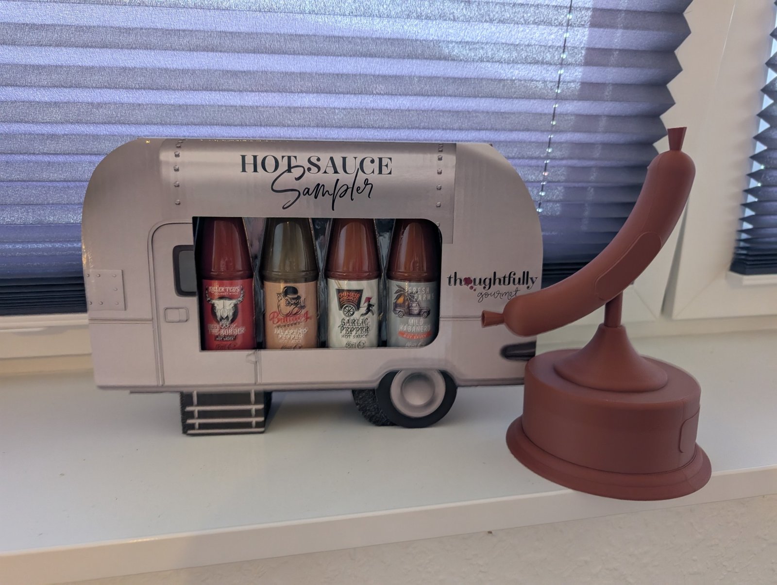 Hot-Sauce-Camper und Wurstpokal als Auftaugeschenke 2025